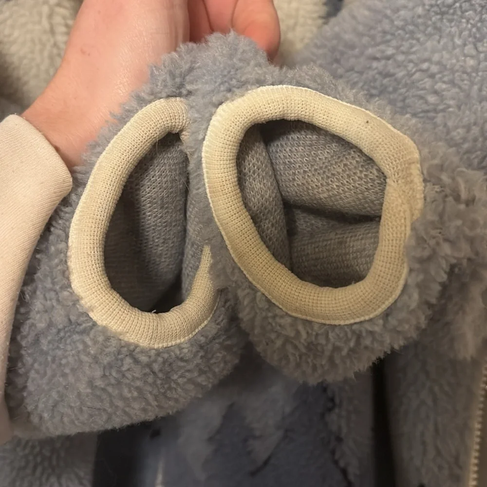 Fuzzy Pattern Jacket - Picture 5 of 6